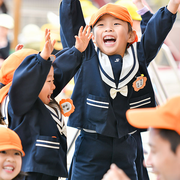 元気で明るい子